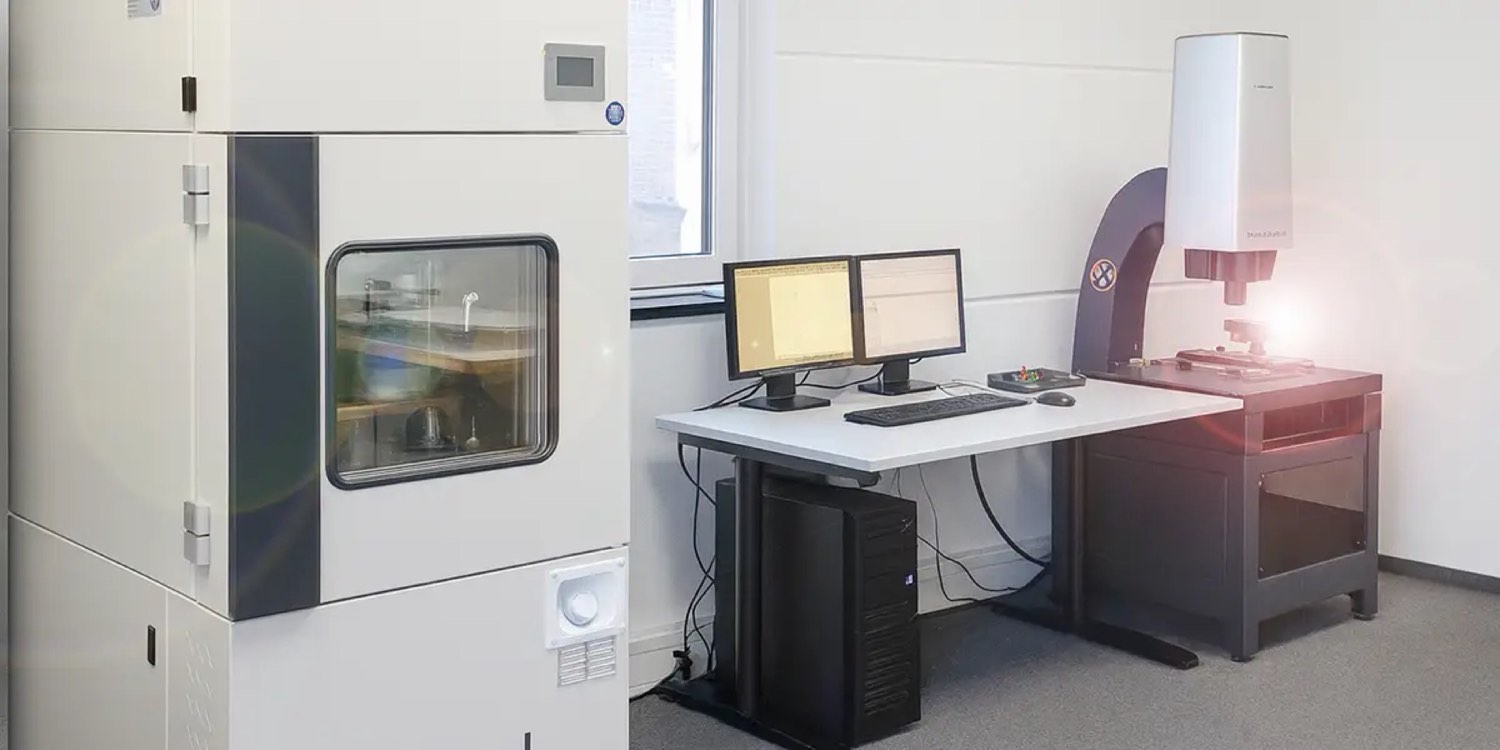 Climate chamber and measuring system
